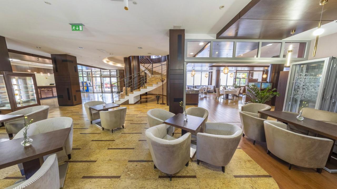 Hotel Leda Spa - Adults Only Колобжег Екстериор снимка