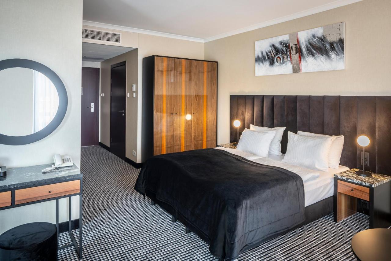 Hotel Leda Spa - Adults Only Колобжег Екстериор снимка