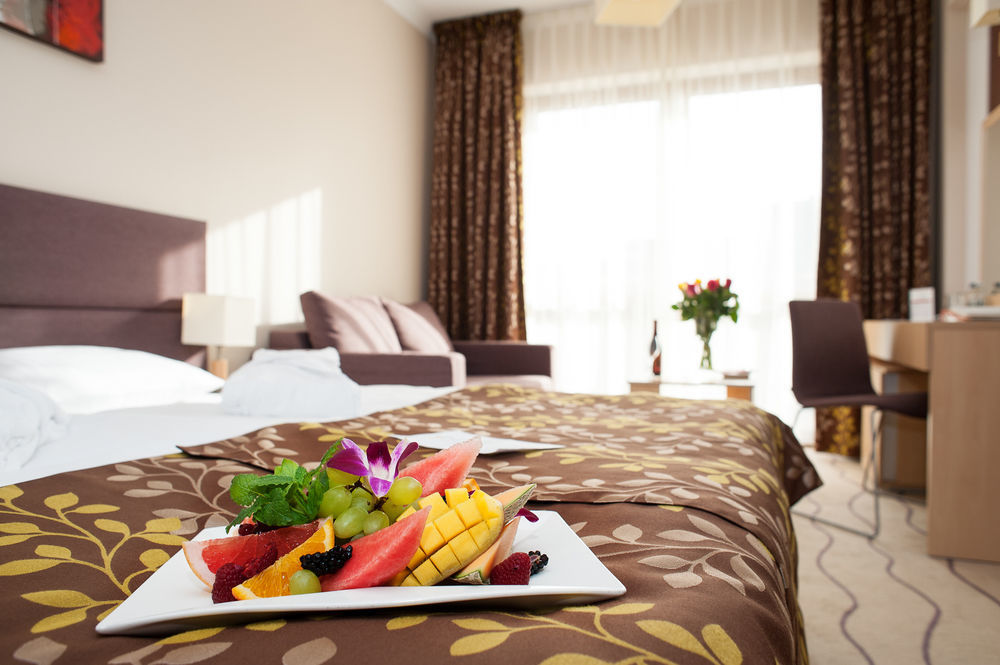 Hotel Leda Spa - Adults Only Колобжег Екстериор снимка
