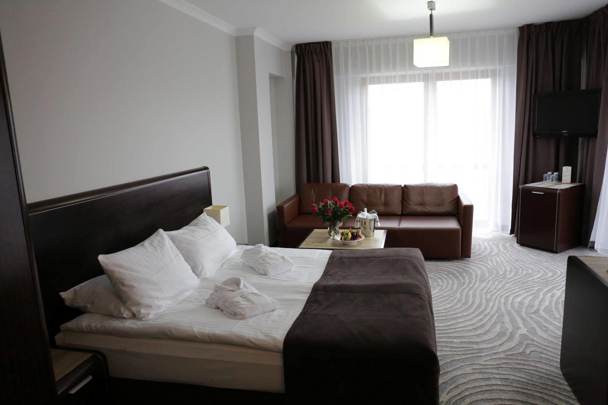 Hotel Leda Spa - Adults Only Колобжег Екстериор снимка